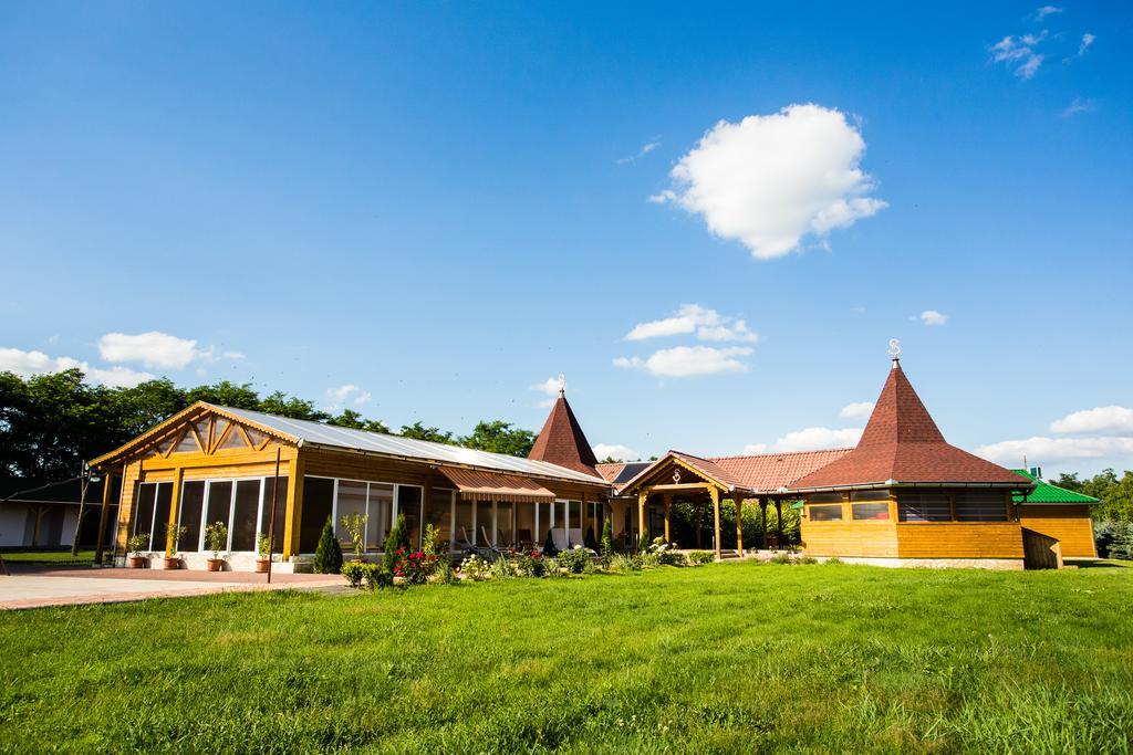 Aparthotel Szatmár Beregi Élményliget Fehérgyarmat Esterno foto
