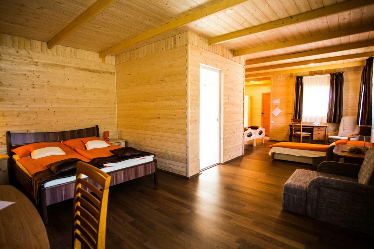 Aparthotel Szatmár Beregi Élményliget Fehérgyarmat Esterno foto