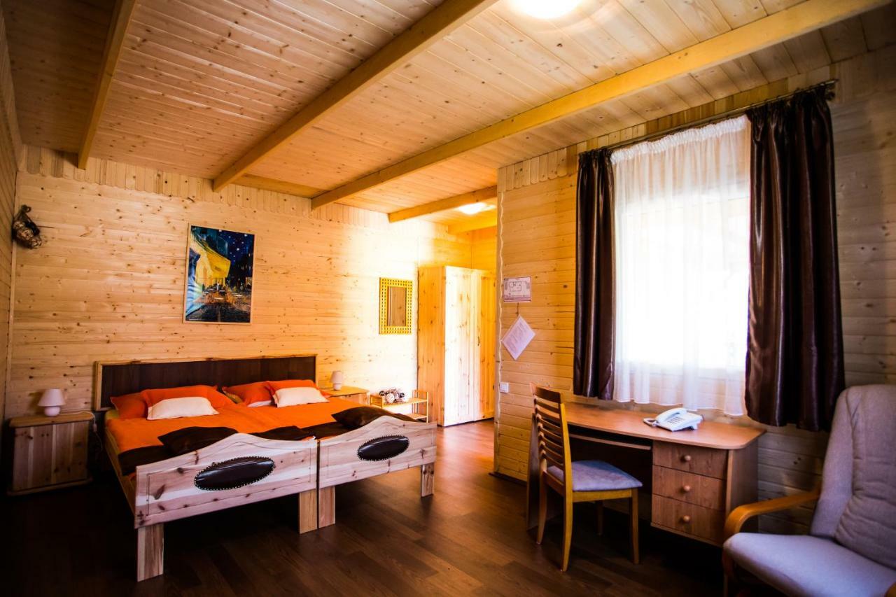 Aparthotel Szatmár Beregi Élményliget Fehérgyarmat Esterno foto
